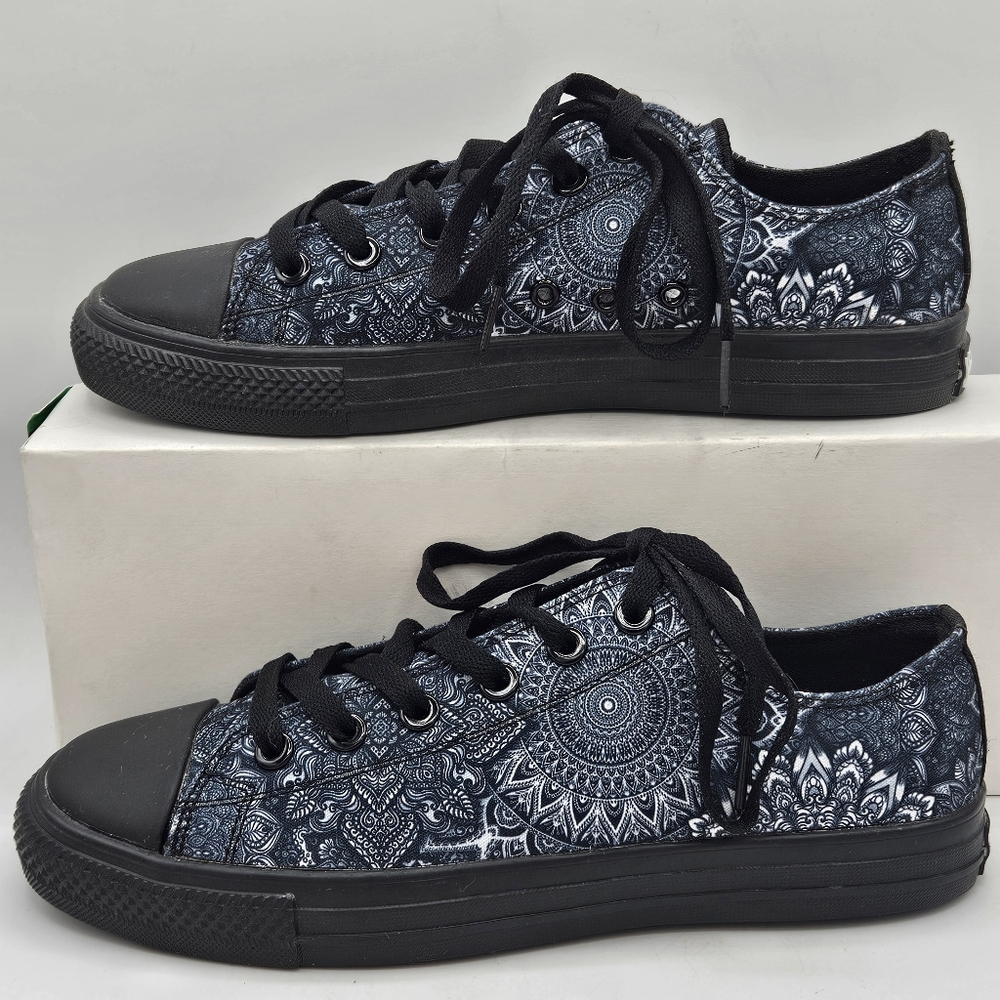 Black & Blue Mandala Low-Top Women's Sneakers Yes-We-Vibe
